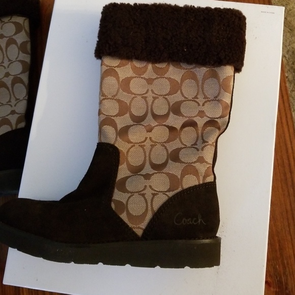 Brand new never worn coach boots - Picture 2 of 3